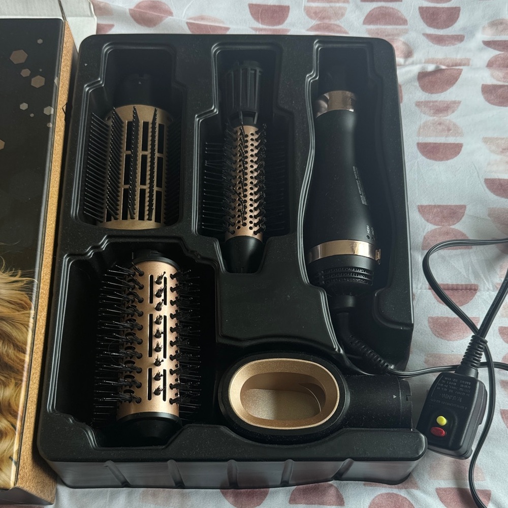 Gold and Black Hair Styling Set